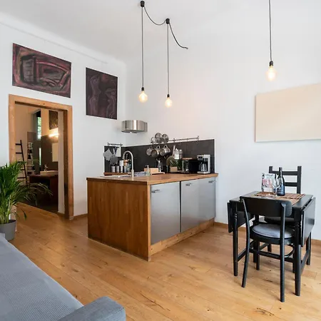 Zentrales & Modernes City-apartment Γκρατς